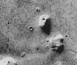 Знаменитая фотография 'Лицо на 
   Марсе'
